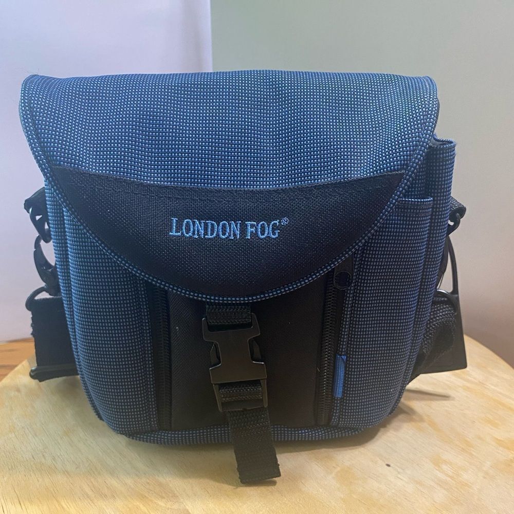 London Fog Blue Small Multicompartment Padded Camera Bag with Strap